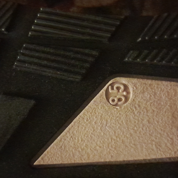 🌺TRUE RELIGION Sneakers - Picture 7 of 7